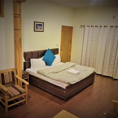 Niri-La Guest House Лех Екстер'єр фото