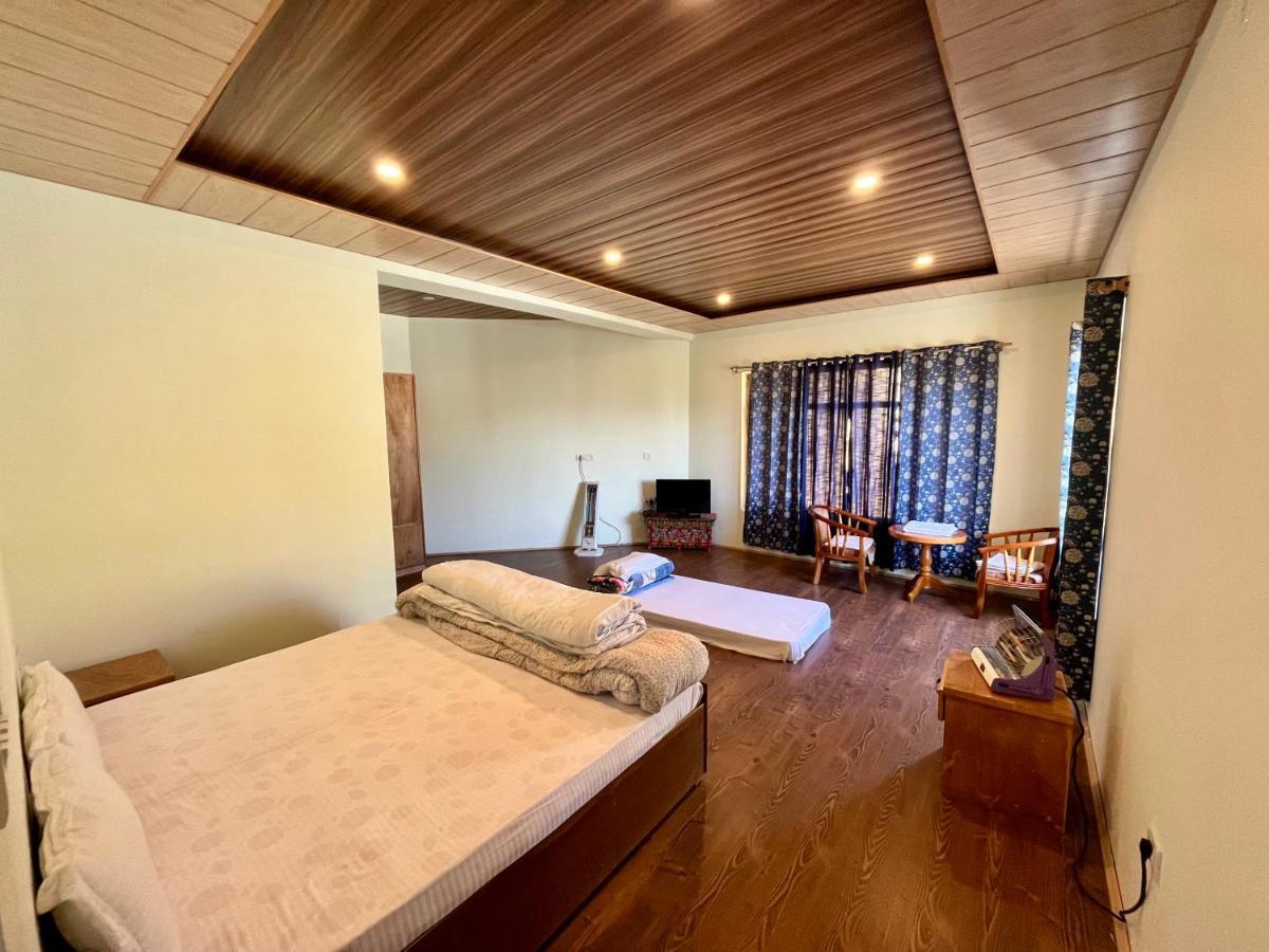Niri-La Guest House Лех Екстер'єр фото
