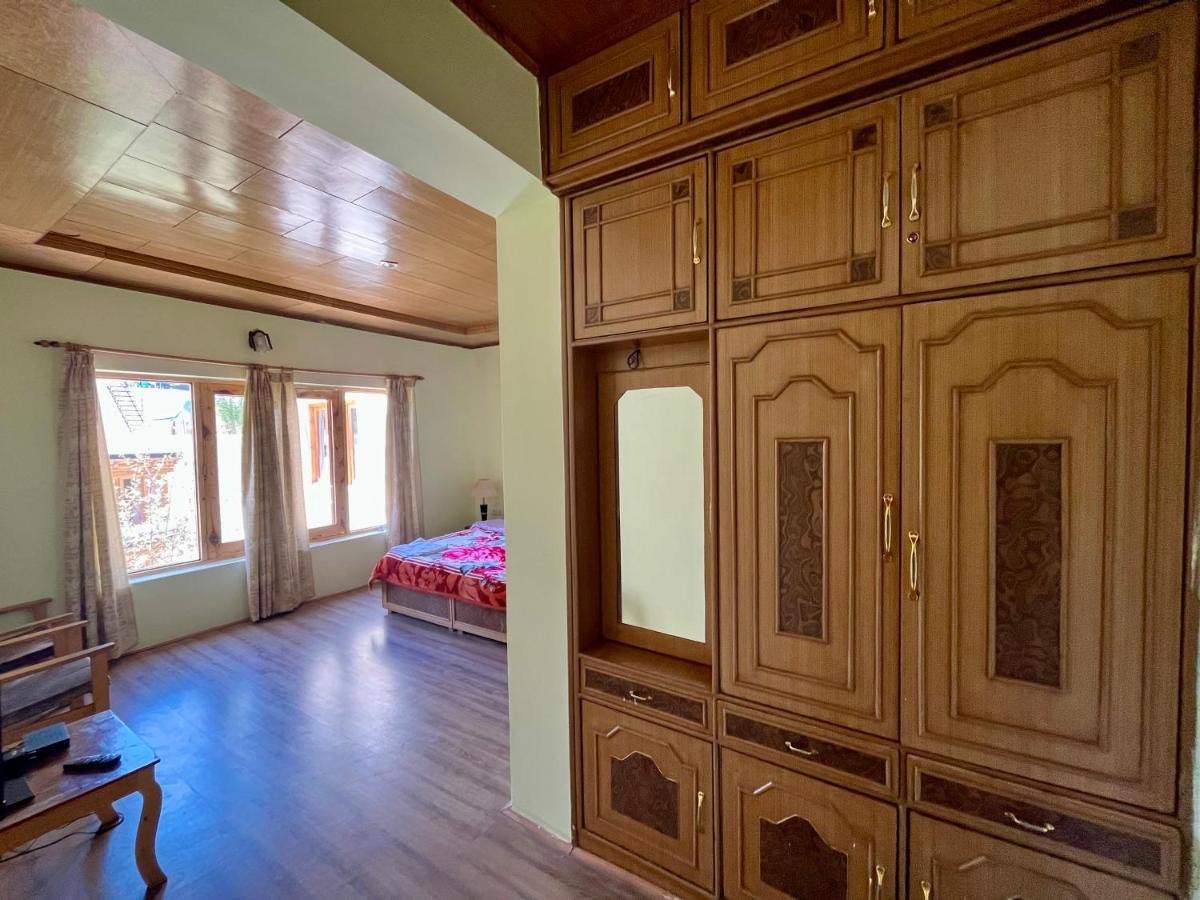 Niri-La Guest House Лех Екстер'єр фото
