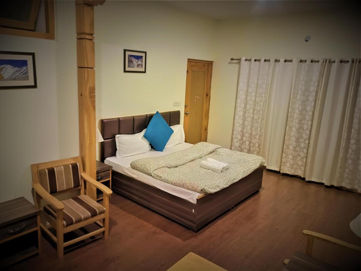 Niri-La Guest House Лех Екстер'єр фото
